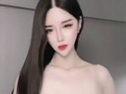 高挑性感女神自拍裸舞玩穴福利