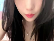 苗條美女主播全裸特寫扣逼自慰